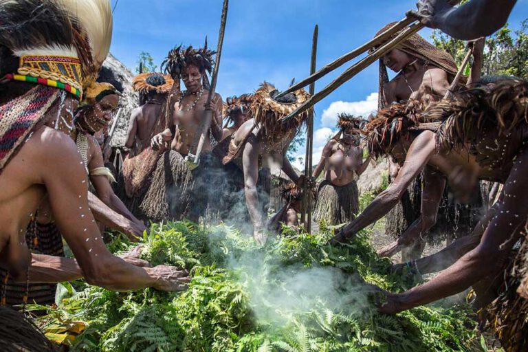 Acara Adat Bakar Batu